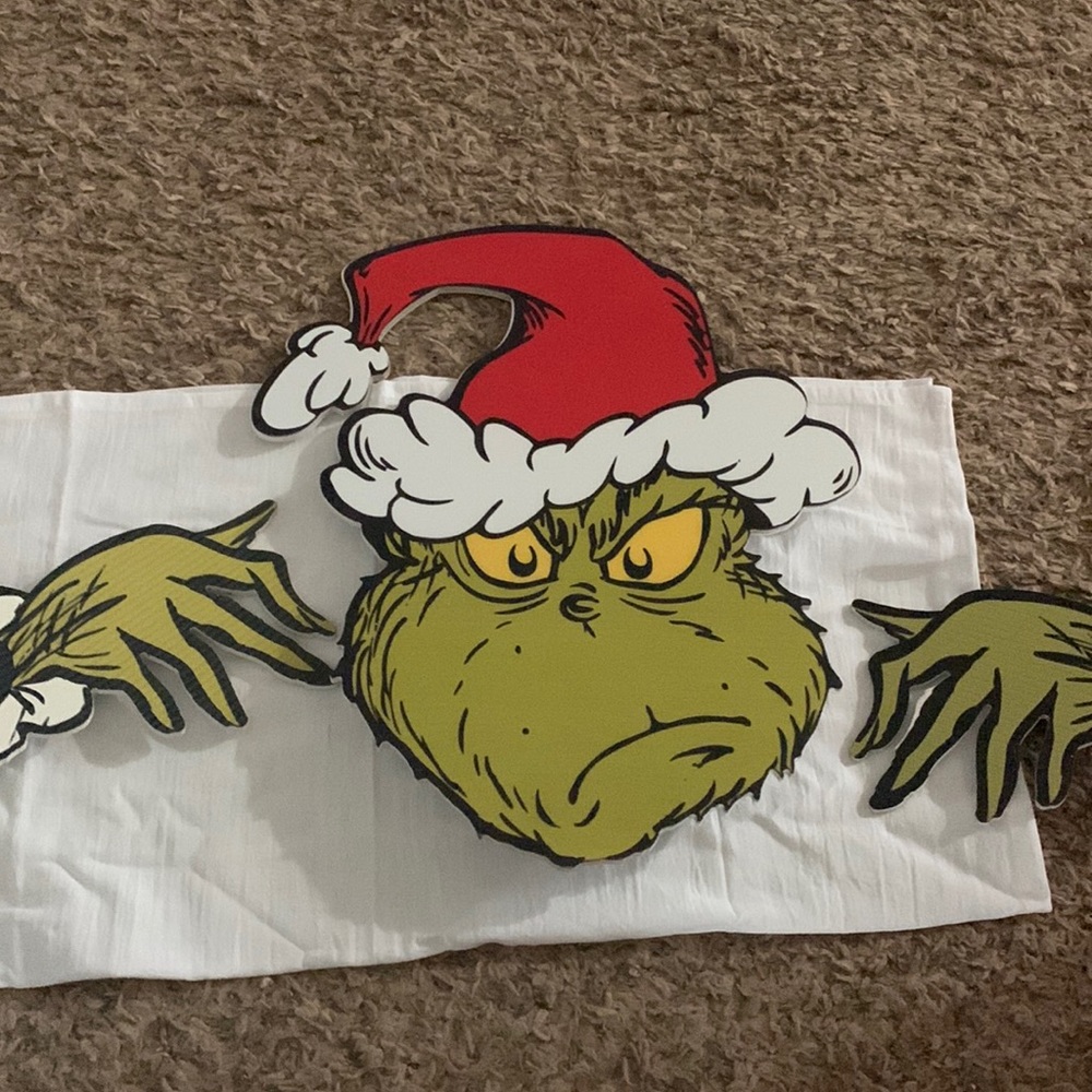 Grinch fence decor
